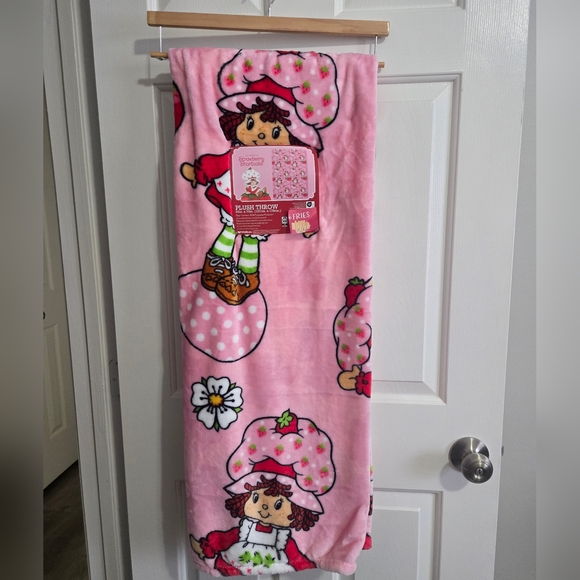Strawberry Shortcake Other - Strawberry Shortcake Pink Blanket